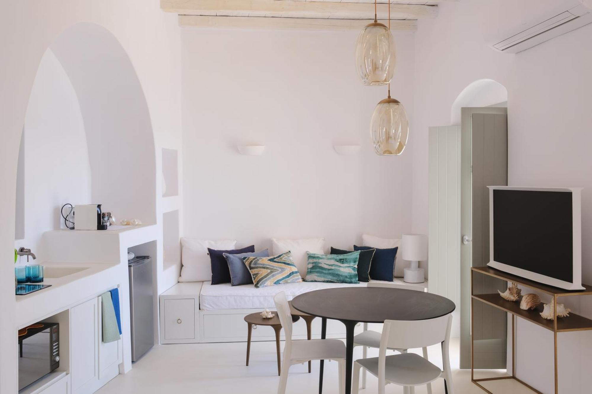 Odyssey Rock Milos Sunset Suites Plaka  Exterior foto