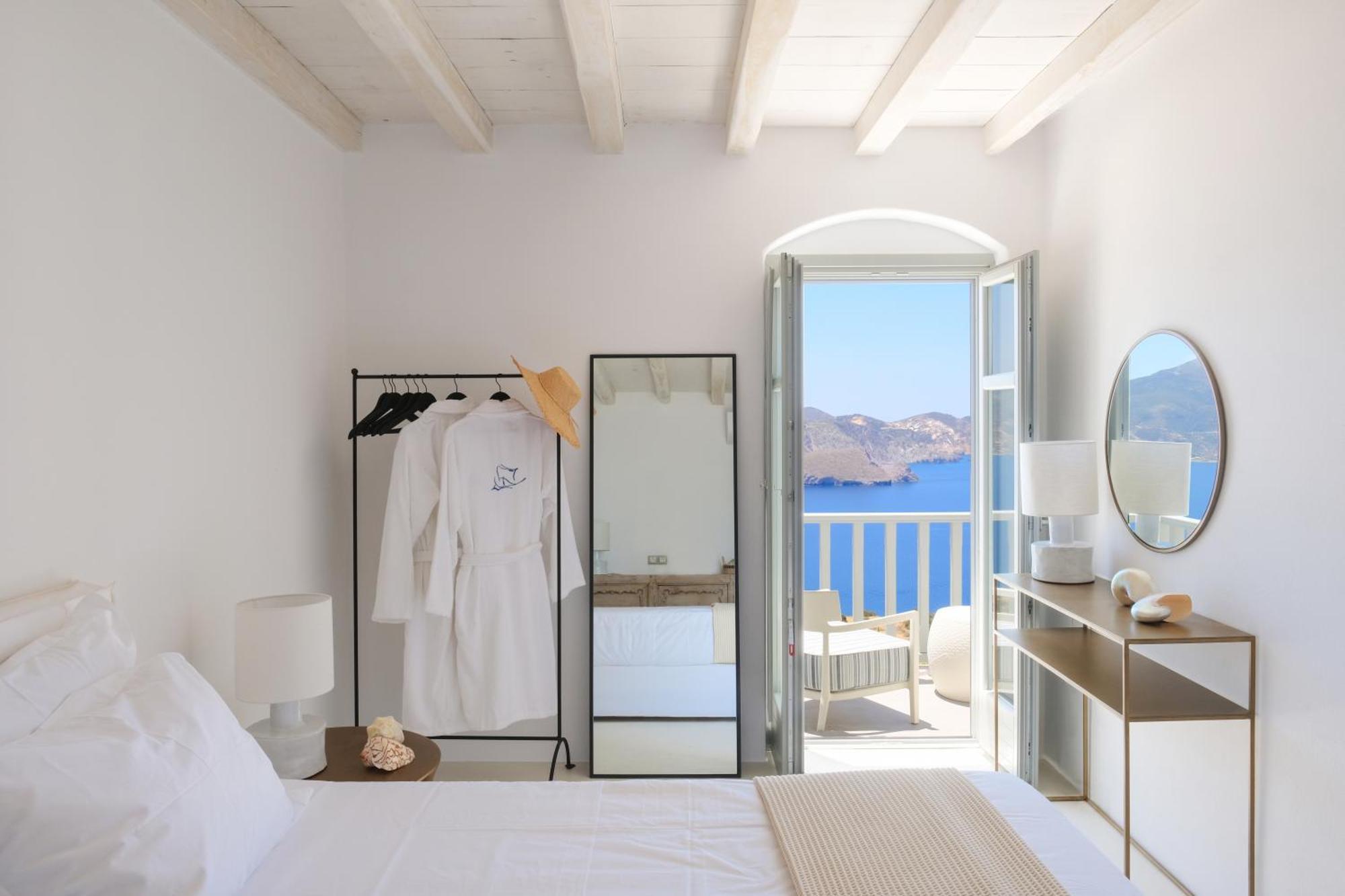 Odyssey Rock Milos Sunset Suites Plaka  Zimmer foto